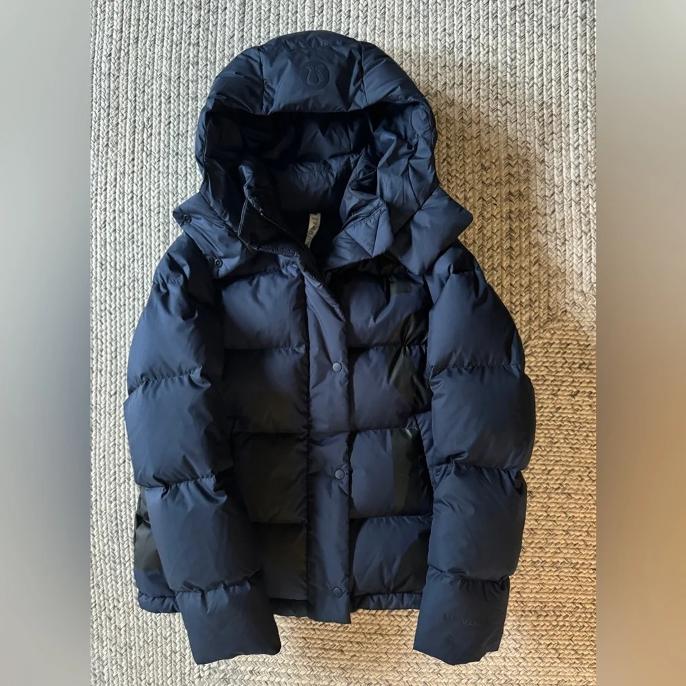 Lululemon Wunder Puff Jacket *Wordmark size 4 - Picture 5 of 14